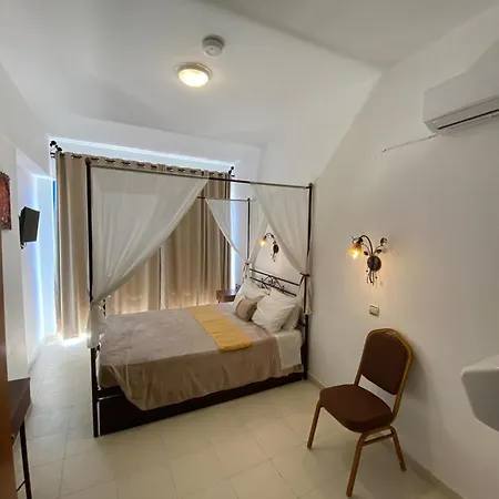 Anastasia And דירה *