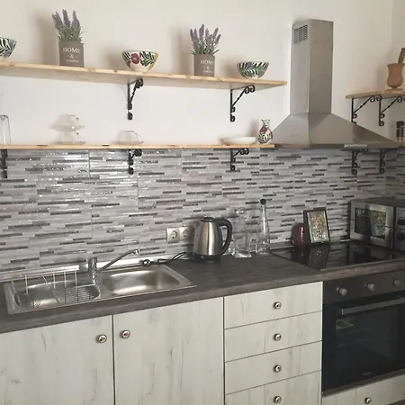 Anastasia And Διαμέρισμα