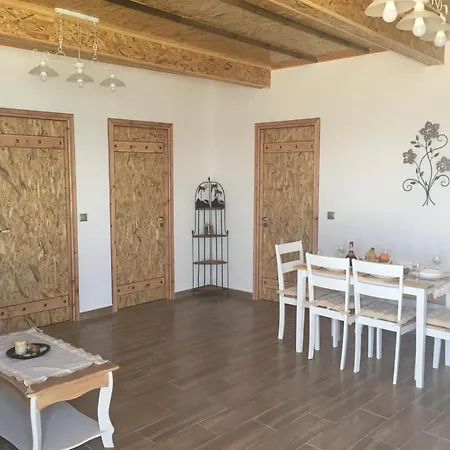 Anastasia And Apartment Archangelos (Rhodes)