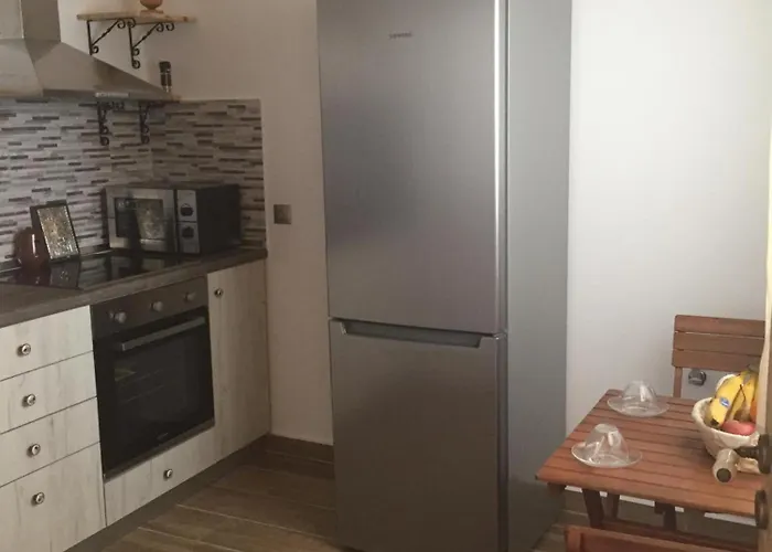 Anastasia And Appartement *