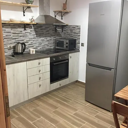 Anastasia And Apartman Arhángelosz